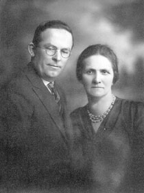 [Abraham and Lecetta in 1929]